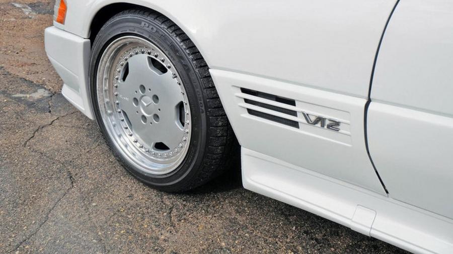 Детали экстерьера Mercedes-Benz SL72 AMG 1995 года  (фото 34 из 82)